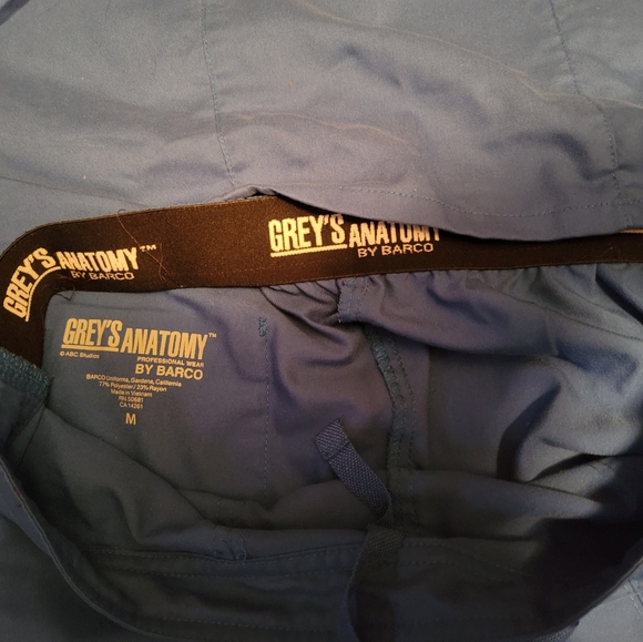 Scrub Set - Picture 3 of 3